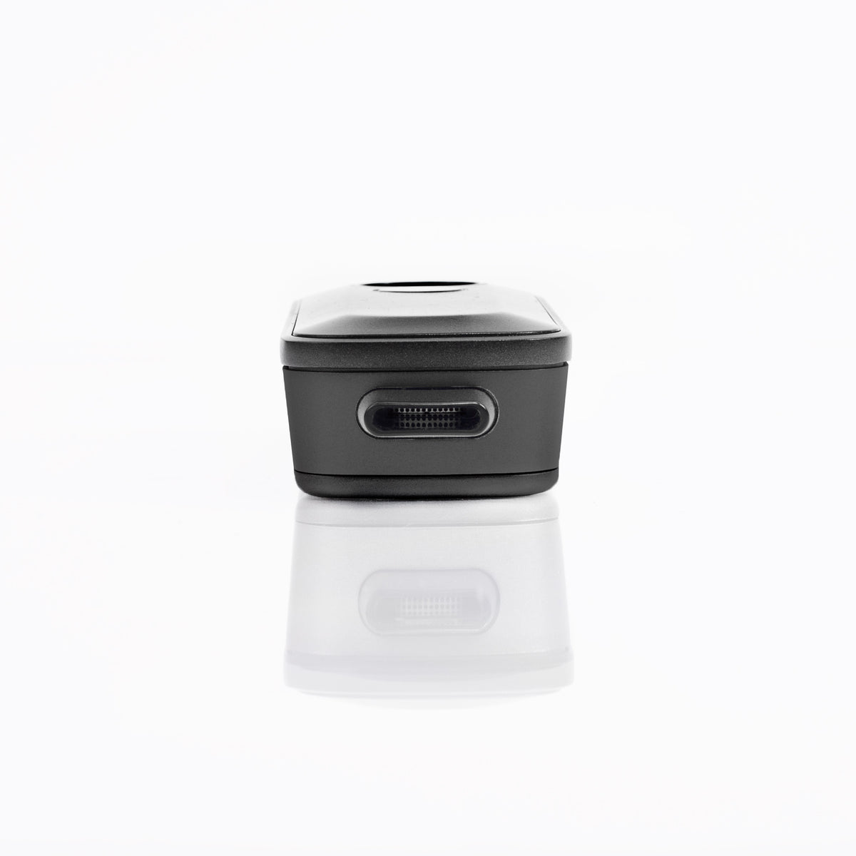 Firefly 2+ Vaporizer Stealth Black USB Port